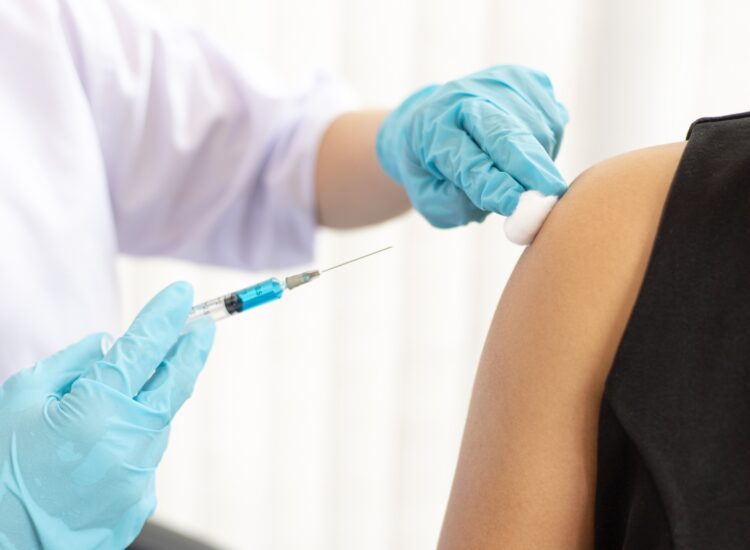 The Best Foods to Eat Before and After Vaccination