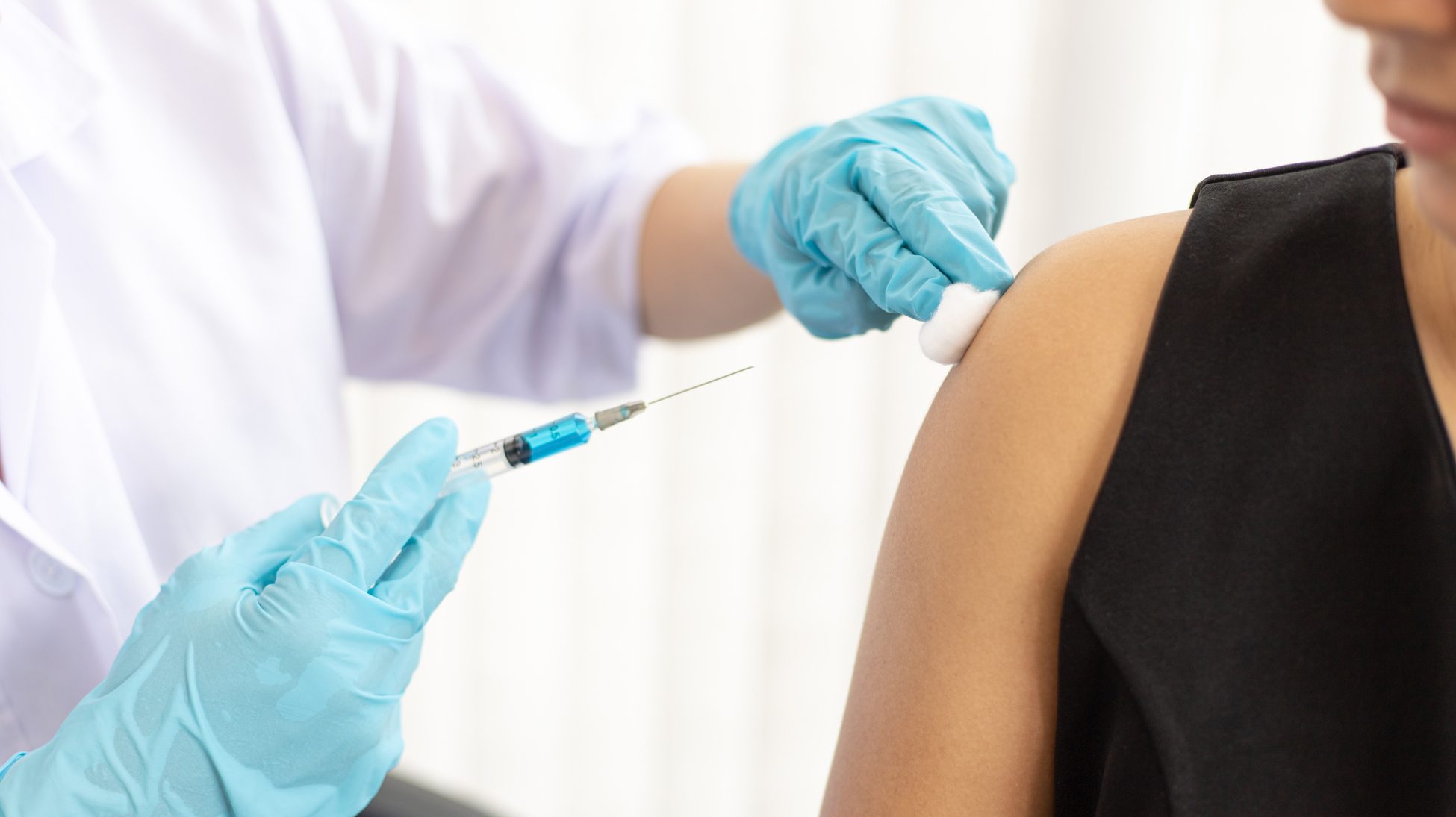 The Best Foods to Eat Before and After Vaccination